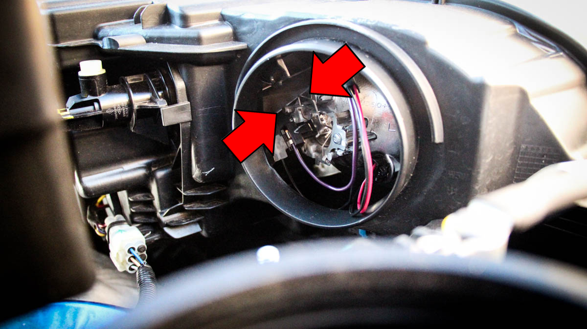 How to replace a headlight bulb on a Ford EcoSport Car Ownership